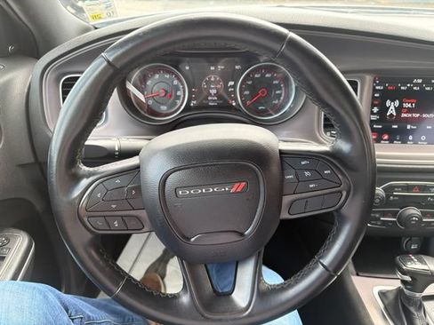 Used 2023 Dodge Charger SXT RWD image 9