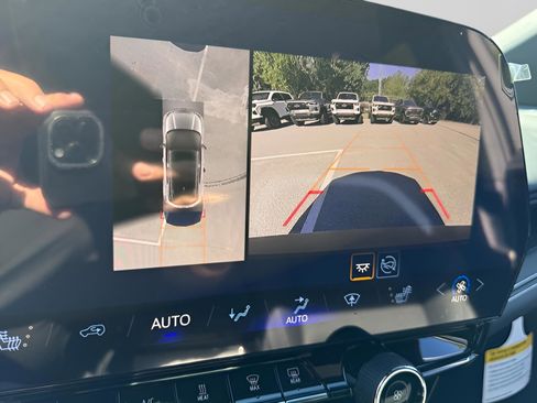 New 2026 Chevrolet Blazer EV LT image 22