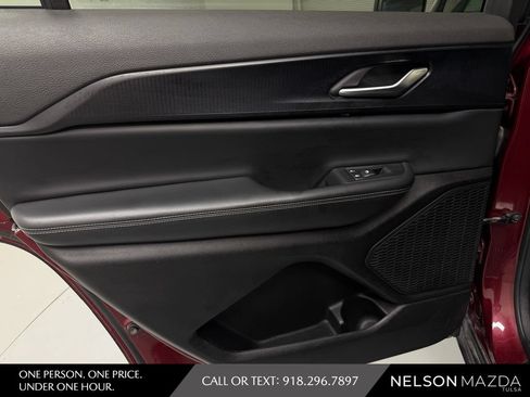 Used 2023 Jeep Grand Cherokee L Laredo AWD/4WD image 33