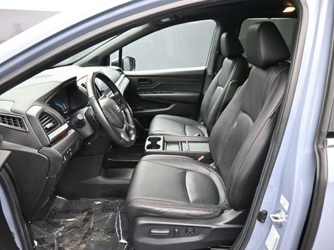 Used 2024 Honda Odyssey Sport image 19