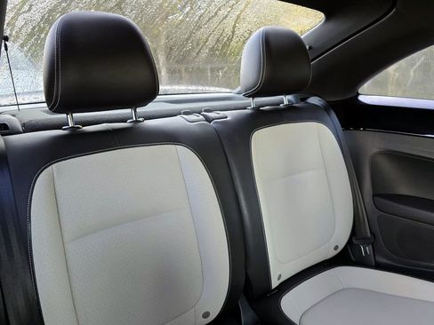 Used 2017 Volkswagen Beetle 1.8T SE image 24