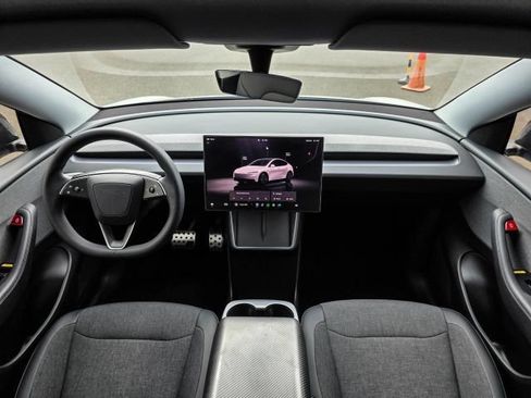 Used 2026 Tesla Model Y AWD image 41