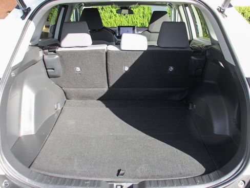 Used 2023 Toyota RAV4 XLE image 7