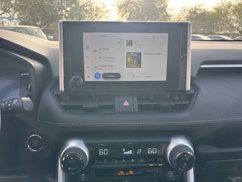 Used 2025 Toyota RAV4 XLE image 21