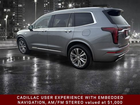 Used 2022 Cadillac XT6 Premium Luxury image 5