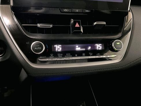 Used 2026 Toyota Corolla Cross XLE w/ Convenience Package image 26