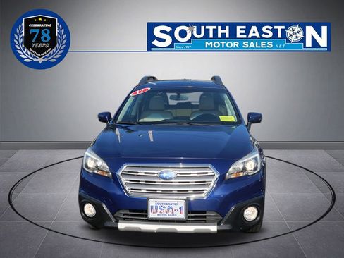 Used 2017 Subaru Outback 2.5i Limited image 3