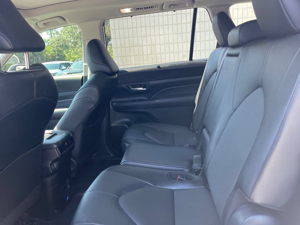 Used 2026 Toyota Grand Highlander AWD Hybrid image 13
