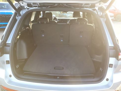 New 2025 Jeep Grand Cherokee 4WD image 8
