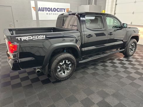 Used 2020 Toyota Tacoma TRD Off-Road w/ Technology Package AWD/4WD image 10