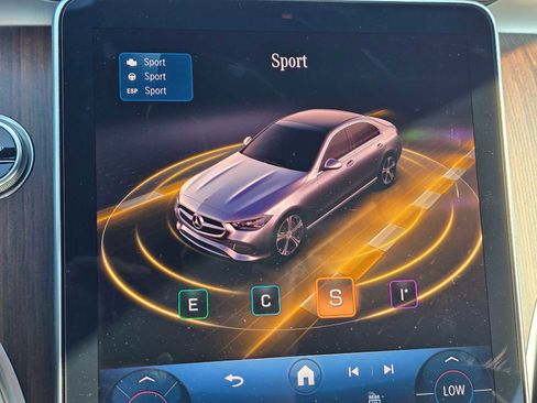 Used 2025 Mercedes-Benz C 300 Sedan image 31