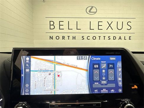 Used 2020 Toyota Highlander Limited image 17