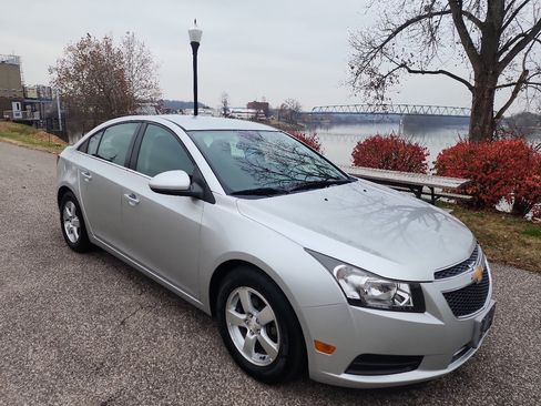 Used 2014 Chevrolet Cruze LT image 7