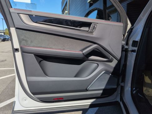 New 2026 Porsche Cayenne GTS image 14