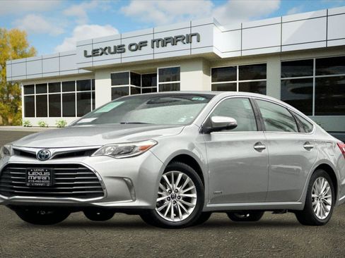 Used 2018 Toyota Avalon Limited image 1