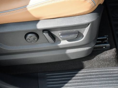 Used 2025 INFINITI QX80 Luxe AWD/4WD image 32
