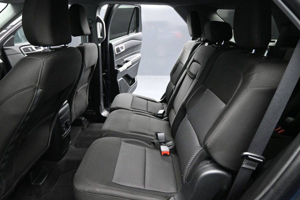 Used 2023 Ford Explorer XLT RWD image 18