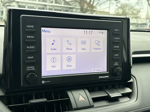 Used 2022 Toyota RAV4 XLE image 16