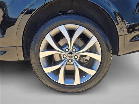 Certified 2026 Land Rover Discovery Sport Landmark AWD/4WD image 25