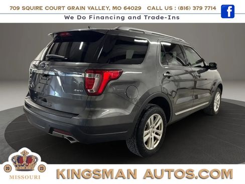 Used 2018 Ford Explorer XLT AWD/4WD image 4