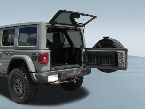 Used 2022 Jeep Wrangler Unlimited Rubicon w/ Trailer Tow Package AWD/4WD image 17