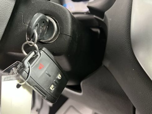 Used 2022 Chevrolet Colorado LT w/ Fleet Safety Package image 23