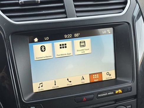 Used 2018 Ford Explorer XLT w/ Equipment Group 202A FWD image 34