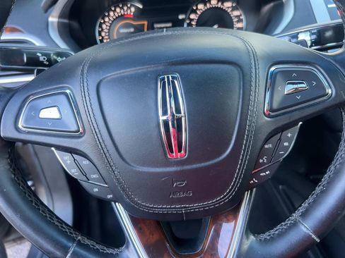 Used 2017 Lincoln MKZ Select image 13