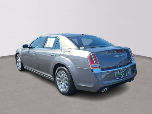 Used 2012 Chrysler 300 C RWD image 4