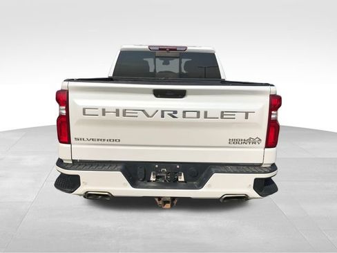 Used 2019 Chevrolet Silverado 1500 High Country w/ Technology Package AWD/4WD image 5