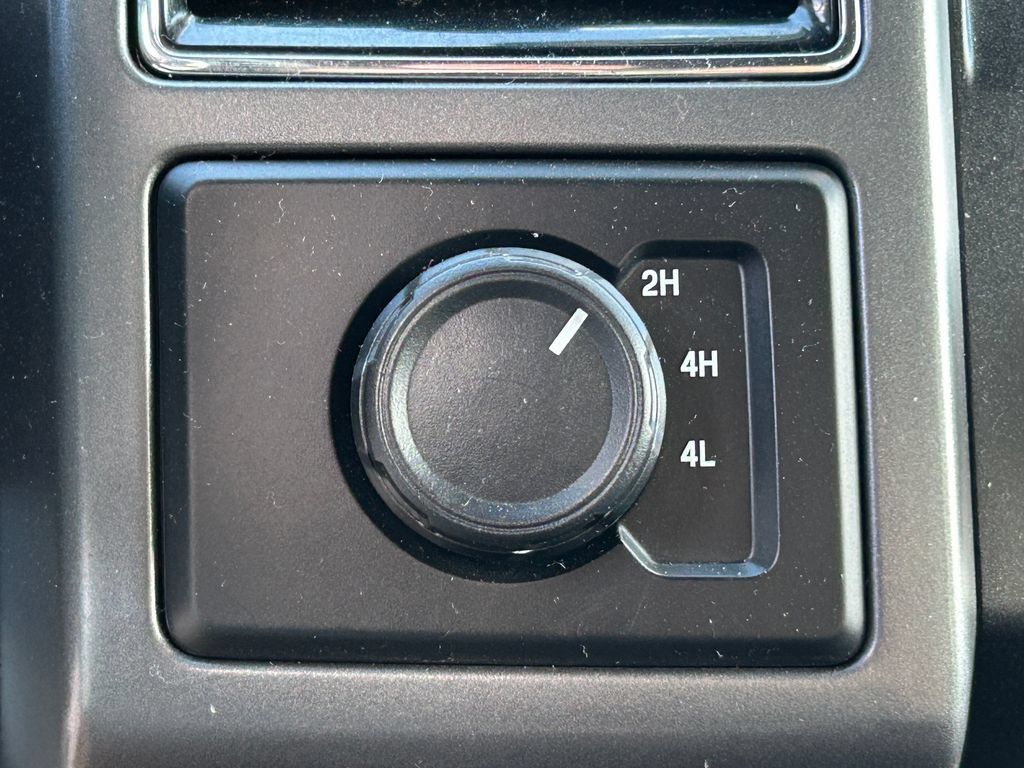 Used 2018 Ford F150 XLT AWD/4WD image 16