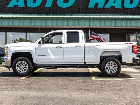 Used 2019 Chevrolet Silverado 2500 W/T AWD/4WD image 6