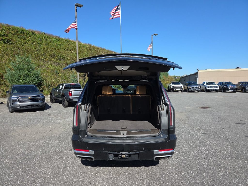 Used 2025 Cadillac Escalade ESV Premium Luxury w/ Touring Package AWD/4WD image 26