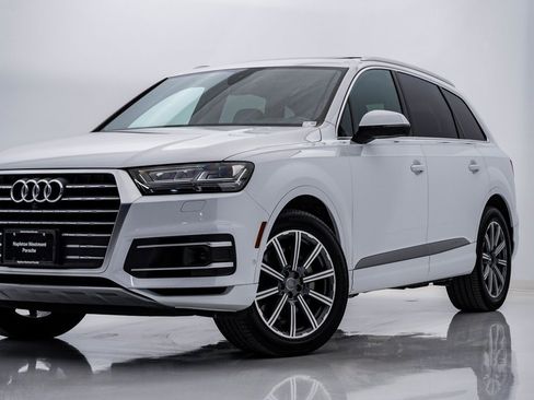 Used 2019 Audi Q7 3.0T Prestige w/ Prestige Package image 2