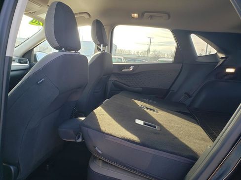 Used 2020 Ford Escape SE image 19