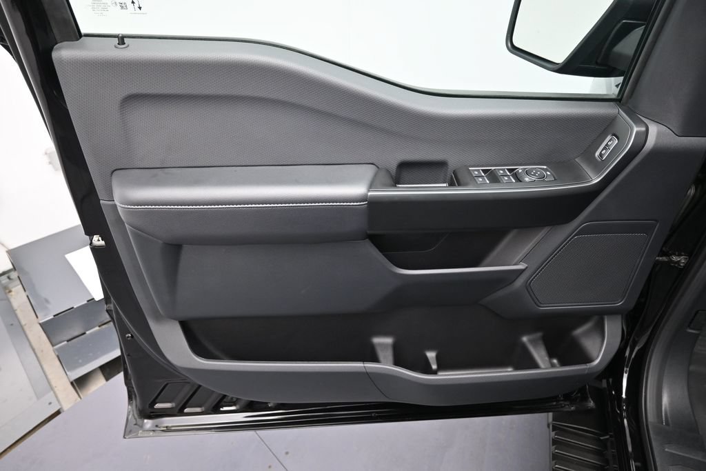 Used 2025 Ford F150 XL AWD/4WD image 9