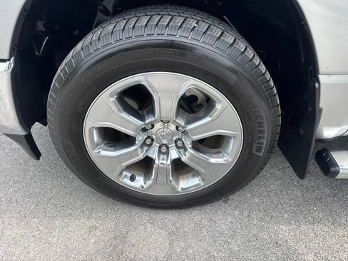 Used 2022 RAM 1500 Big Horn AWD/4WD image 16