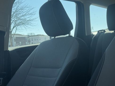 Used 2019 Ford Escape S image 21