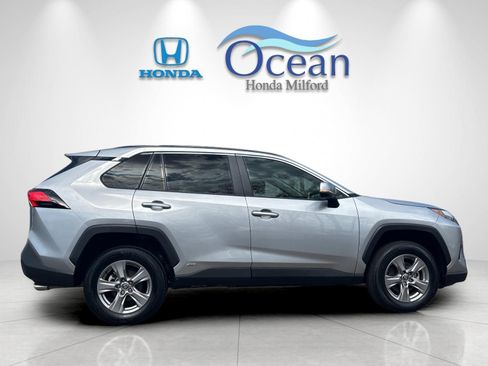 Used 2025 Toyota RAV4 XLE image 2