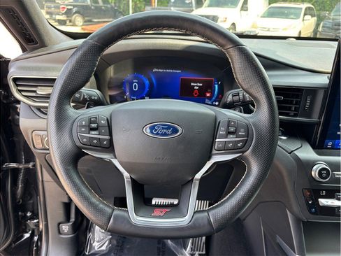 Used 2020 Ford Explorer ST w/ ST Street Pack AWD/4WD image 28