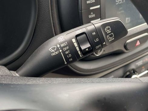 Used 2021 Kia Soul LX FWD image 24