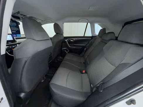 Used 2023 Toyota RAV4 XLE AWD/4WD image 4