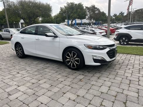 Used 2023 Chevrolet Malibu RS FWD image 16