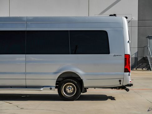 Used 2023 Mercedes-Benz Sprinter 3500 w/ Parking Package image 7