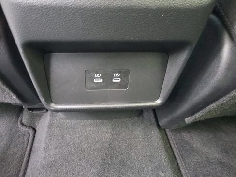 Certified 2025 Nissan Rogue SV FWD image 33
