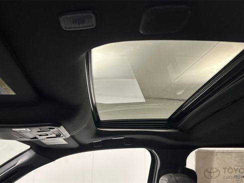 Certified 2025 Toyota Tacoma Limited image 17