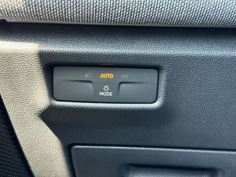 New 2025 Volkswagen Tiguan S image 41