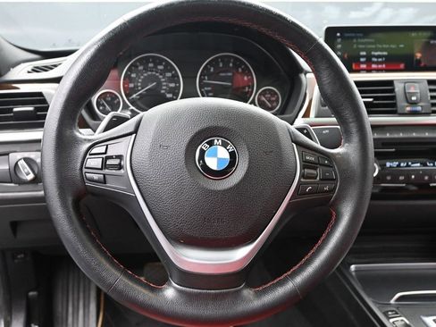 Used 2018 BMW 330i xDrive Sedan w/ Convenience Package image 11