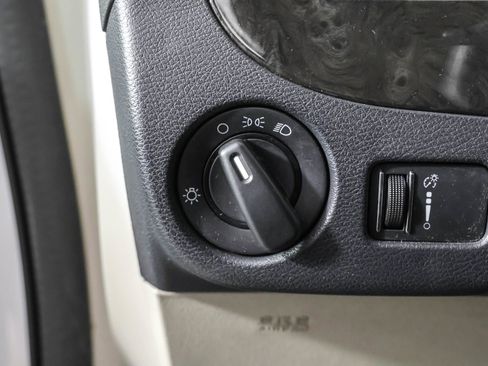 Used 2017 Dodge Grand Caravan SE w/ Power Window Group FWD image 22