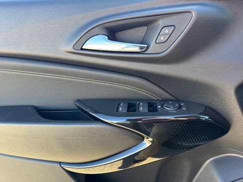 New 2026 Chevrolet Trax ACTIV w/ Sunroof Package image 19